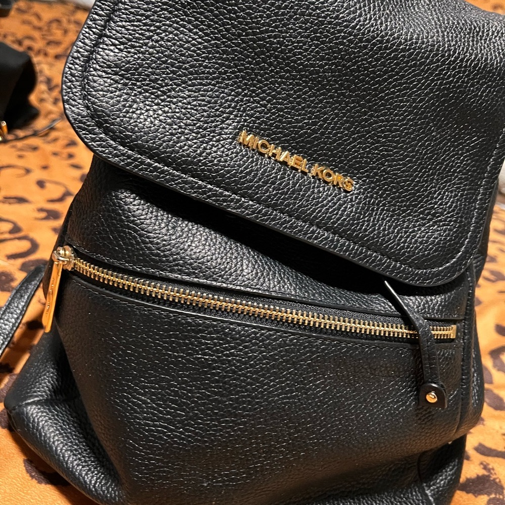 🔥 SOLD 🔥Micheal Kors “Rachel” leather back pack. Like new, wore. Authentic.